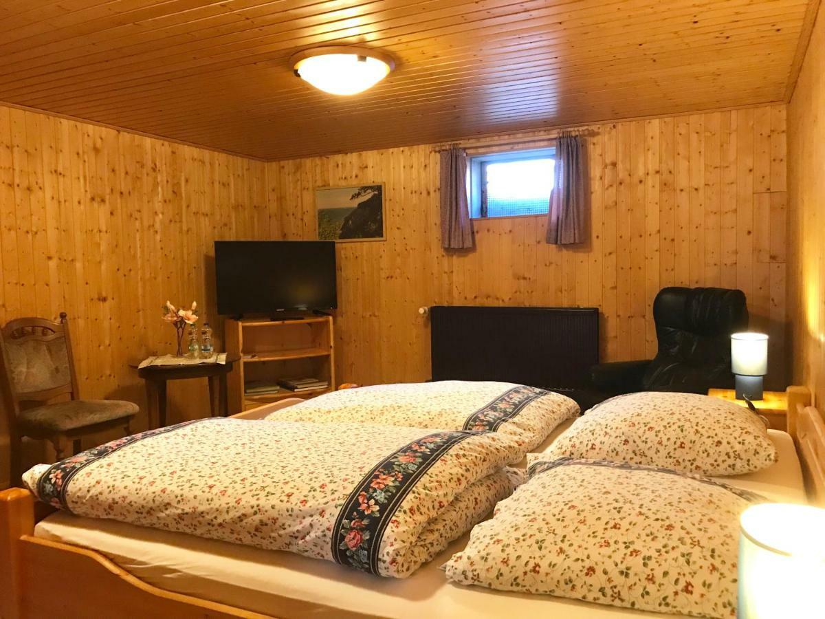 Schoenes Kellerzimmer Mit Bad Apartment Mittelangeln Ngoại thất bức ảnh